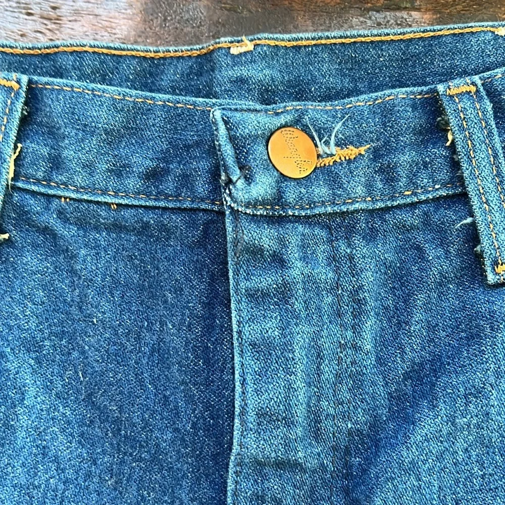 WRANGLER 13MWZ Cut Off Denim Jean Shorts Size 32 90s High Rise Regular Fit - Picture 2 of 9